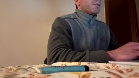 roberpierre_ho online show from 15, 3, 2026