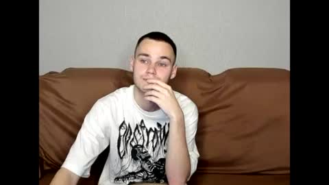 robert10211 online show from 1, 11, 2025