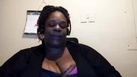 robertswhitney52 online show from 13, 12, 2025