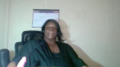 robertswhitney52 online show from 12, 1, 2026