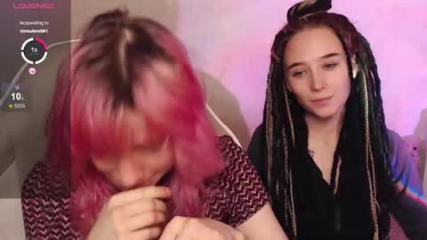 Snapshot of robin_yours chatting on 27, 11, 2025 Robin your online show from 27, 11, 2025