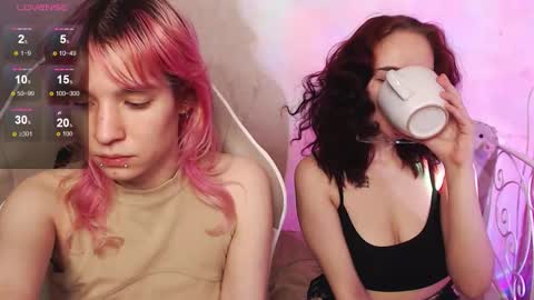 Snapshot of robin_yours chatting on 16, 12, 2025 Robin your online show from 16, 12, 2025