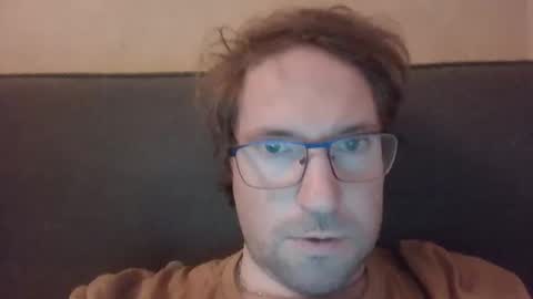 Snapshot of robinouhot chatting on 25, 2, 2025 robinouhot online show from 25, 2, 2025