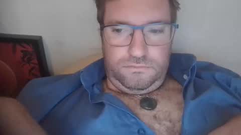 Snapshot of robinouhot chatting on 9, 11, 2025 robinouhot online show from 9, 11, 2025