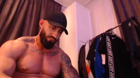 Snapshot of roccoomuscles chatting on 24, 10, 2025 roccoomuscles online show from 24, 10, 2025