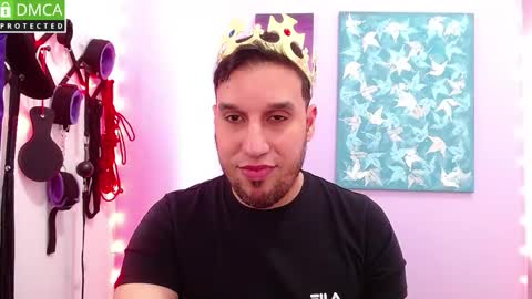 Thiago independent model online show from 10, 11, 2025