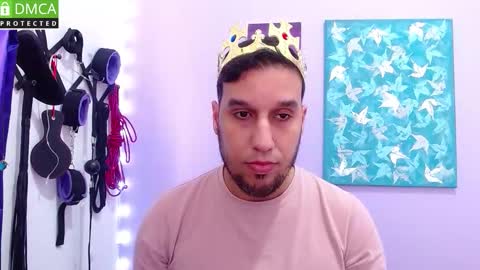 Thiago independent model online show from 15, 11, 2025