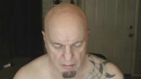 Snapshot of roinaz chatting on 8, 3, 2025 roinaz online show from 8, 3, 2025