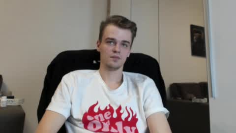 Snapshot of rokko_diamond777 chatting on 12, 2, 2025 taylor fox online show from 12, 2, 2025