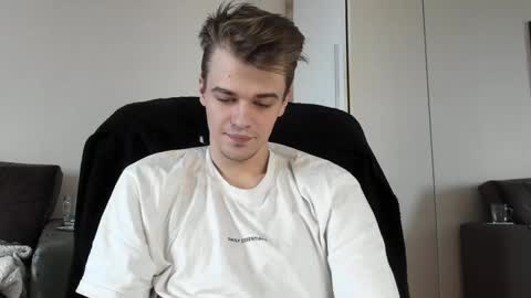 Snapshot of rokko_diamond777 chatting on 25, 2, 2025 taylor fox online show from 25, 2, 2025