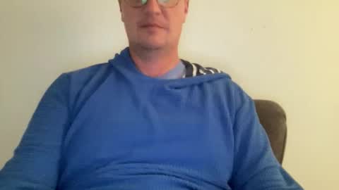 Snapshot of rolldadbod1 chatting on 21, 3, 2026 DadBod with Rolls online show from 21, 3, 2026