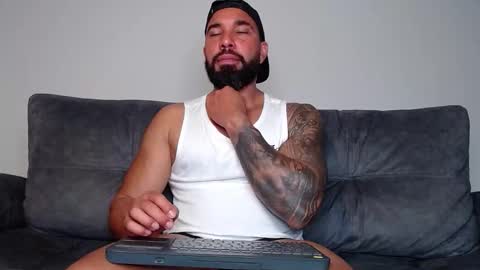 Snapshot of roman_muscle_ chatting on 27, 11, 2025 Roman online show from 27, 11, 2025