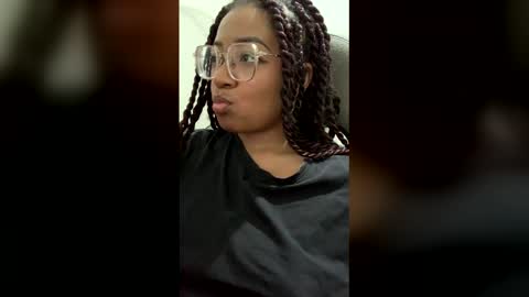 Is A Belle online show from 15, 12, 2025