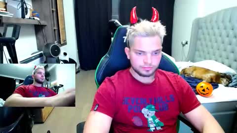 romantic_twunk online show from 7, 11, 2025