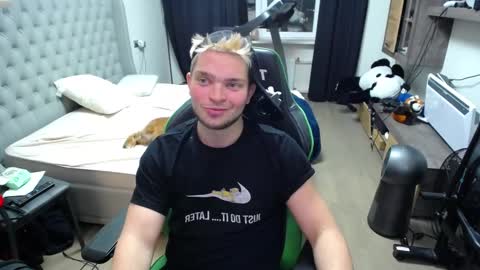 romantic_twunk online show from 20, 11, 2025