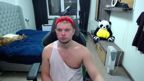 Snapshot of romantic_twunk chatting on 15, 2, 2026 romantic_twunk online show from 15, 2, 2026