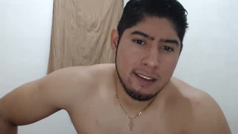 Snapshot of romeo_myroom chatting on 1, 12, 2024 Romeos Room online show from 1, 12, 2024
