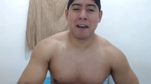 Snapshot of romeo_myroom chatting on 12, 10, 2025 Romeos Room online show from 12, 10, 2025