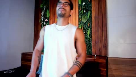Snapshot of romeocolin_ chatting on 23, 1, 2025 R O M E O online show from 23, 1, 2025