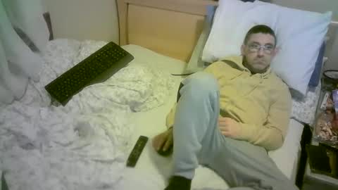 Snapshot of romson998181 chatting on 16, 1, 2026 romson998181 online show from 16, 1, 2026