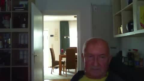 Snapshot of ron70zig chatting on 7, 10, 2025 ron70zig online show from 7, 10, 2025
