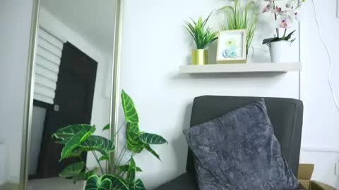 Roni online show from 2, 12, 2025