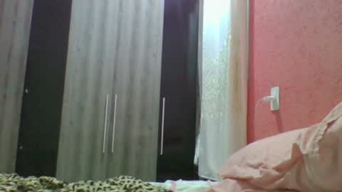 Snapshot of ronnispoto chatting on 8, 12, 2024 ronny online show from 8, 12, 2024