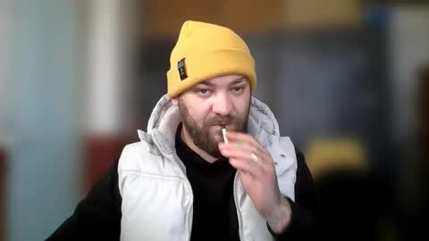 Snapshot of room21x chatting on 3, 11, 2025 room21x online show from 3, 11, 2025