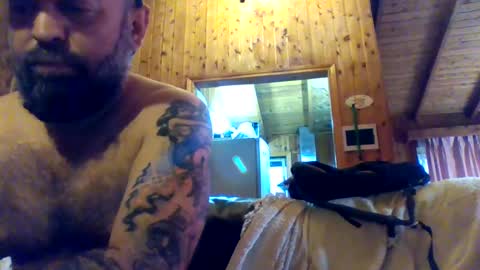 roomatesonfire2 online show from 25, 9, 2025