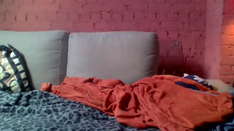 Snapshot of rootbott chatting on 22, 9, 2025 rootbott online show from 22, 9, 2025