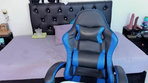    online show from 4, 2, 2026