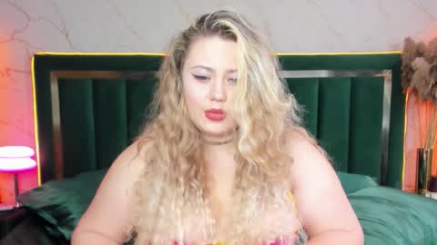 Snapshot of rosa1ia chatting on 14, 11, 2025 Chloe online show from 14, 11, 2025