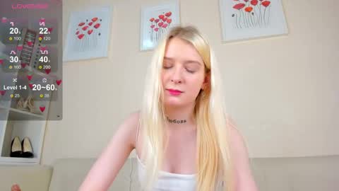 Snapshot of rosa_mariposa_ chatting on 9, 3, 2025 Rosa online show from 9, 3, 2025