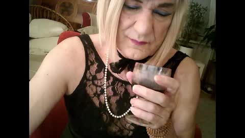 Snapshot of rosa_teevee chatting on 4, 3, 2025 Tina online show from 4, 3, 2025