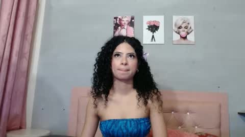 rosa_woolf online show from 23, 9, 2025