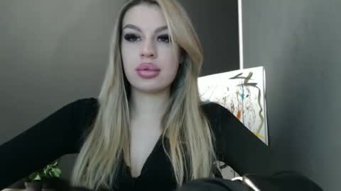 Snapshot of rosaline_ly chatting on 21, 3, 2026 Rosalina online show from 21, 3, 2026