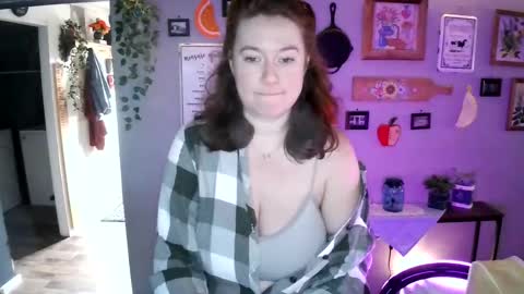 Snapshot of rose211994 chatting on 8, 1, 2026 Rose online show from 8, 1, 2026