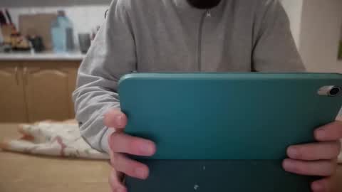 Rose and the Collector online show from 10, 10, 2025