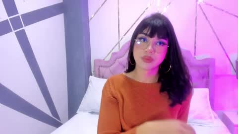 Snapshot of rosecassie chatting on 10, 1, 2025 Rose online show from 10, 1, 2025