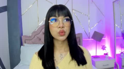 Snapshot of rosecassie chatting on 20, 1, 2025 Rose online show from 20, 1, 2025