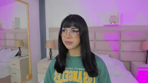 Snapshot of rosecassie chatting on 9, 2, 2025 Rose online show from 9, 2, 2025