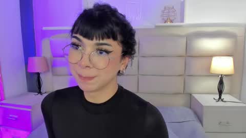 Snapshot of rosecassie chatting on 15, 2, 2025 Rose online show from 15, 2, 2025