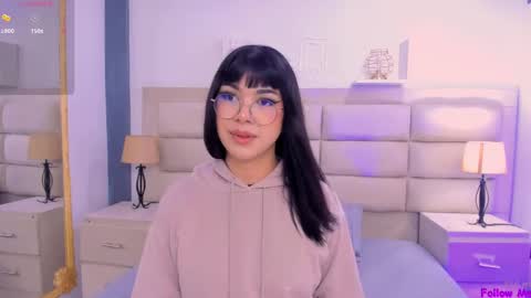 Snapshot of rosecassie chatting on 1, 3, 2025 Rose online show from 1, 3, 2025