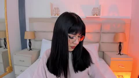 Snapshot of rosecassie chatting on 8, 3, 2025 Rose online show from 8, 3, 2025