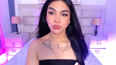 Snapshot of rosecassie chatting on 10, 9, 2025 Rose online show from 10, 9, 2025