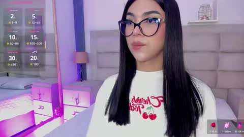 Snapshot of rosecassie chatting on 10, 10, 2025 Rose online show from 10, 10, 2025