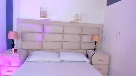 Snapshot of rosecassie chatting on 19, 10, 2025 Rose online show from 19, 10, 2025