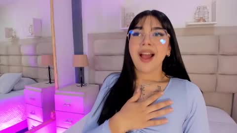 Snapshot of rosecassie chatting on 2, 11, 2025 Rose online show from 2, 11, 2025