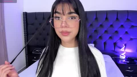 Snapshot of rosecassie chatting on 8, 11, 2025 Rose online show from 8, 11, 2025