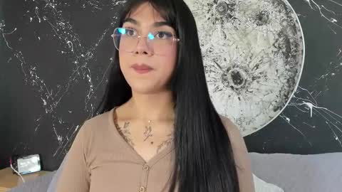 Snapshot of rosecassie chatting on 18, 11, 2025 Rose online show from 18, 11, 2025